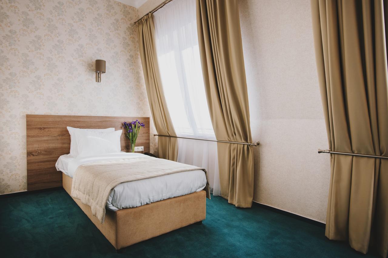 Hotel Alkor Truskavets Exterior photo